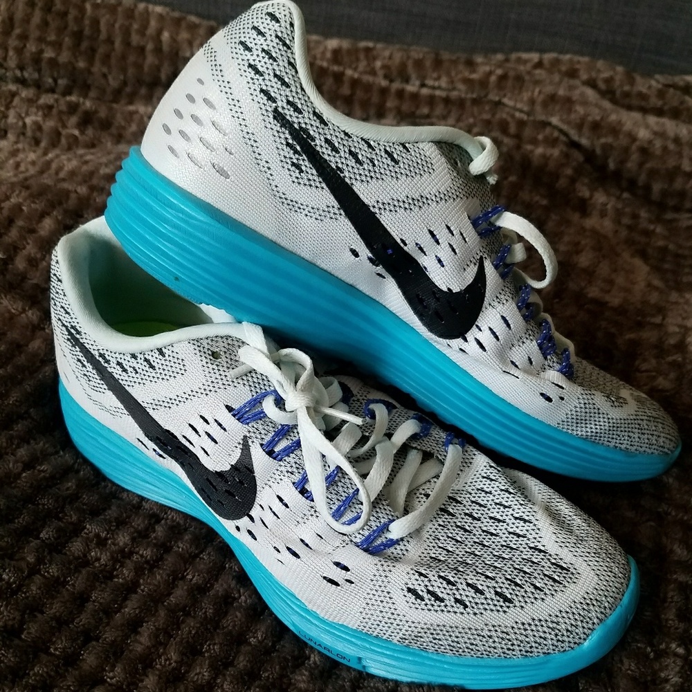 Nike 8 1/2 blue black white breathable trainers
